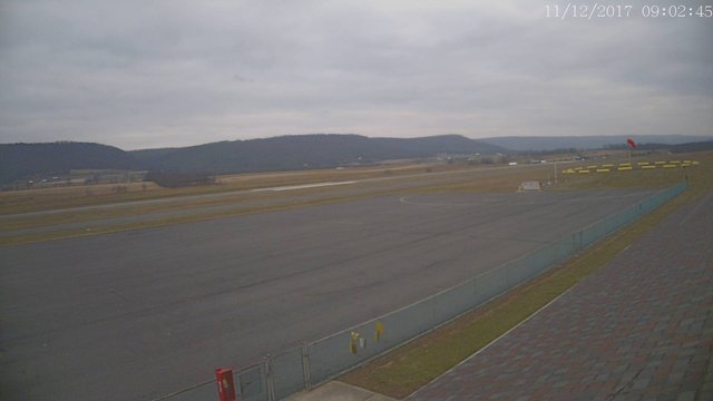 time-lapse frame, Mifflin County Airport (east) webcam