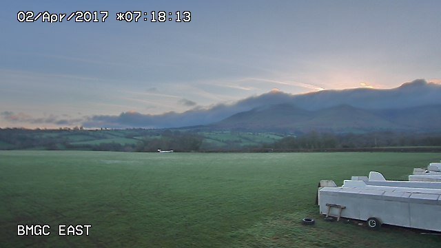 time-lapse frame, sunny gliding NW day webcam