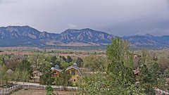view from Louisville Flatirons time-lapse on 2026-04-14