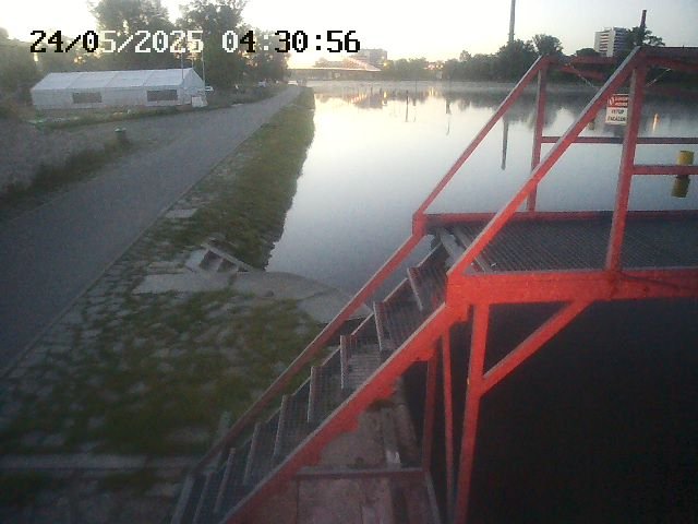 time-lapse frame, Troja - Warm Up webcam