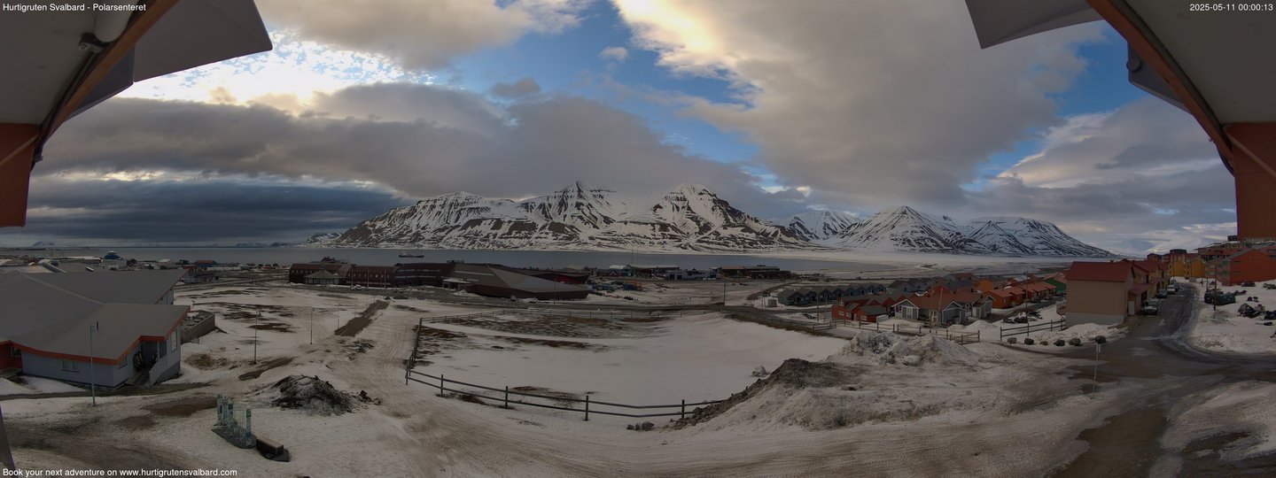 time-lapse frame, Hurtigruten Svalbard - Hiorthfjellet webcam