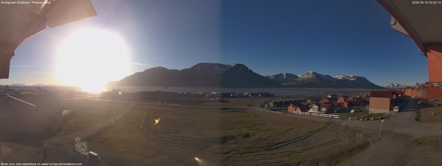 Hurtigruten Svalbard - Hiorthfjellet webcam time-lapse frame, Hurtigruten Svalbard - Hiorthfjellet webcam
