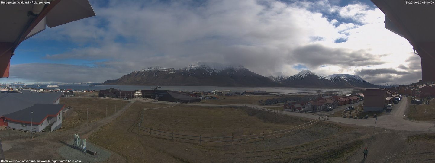 Hurtigruten Svalbard - Hiorthfjellet webcam time-lapse frame, Hurtigruten Svalbard - Hiorthfjellet webcam