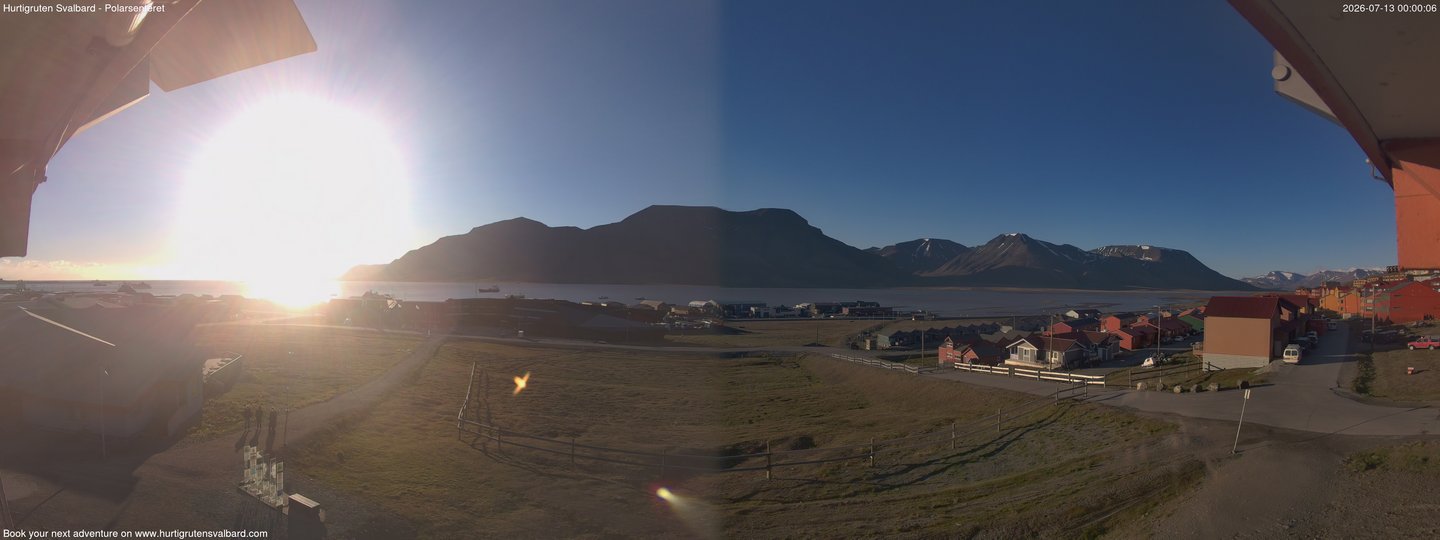 Hurtigruten Svalbard - Hiorthfjellet webcam time-lapse frame, Hurtigruten Svalbard - Hiorthfjellet webcam