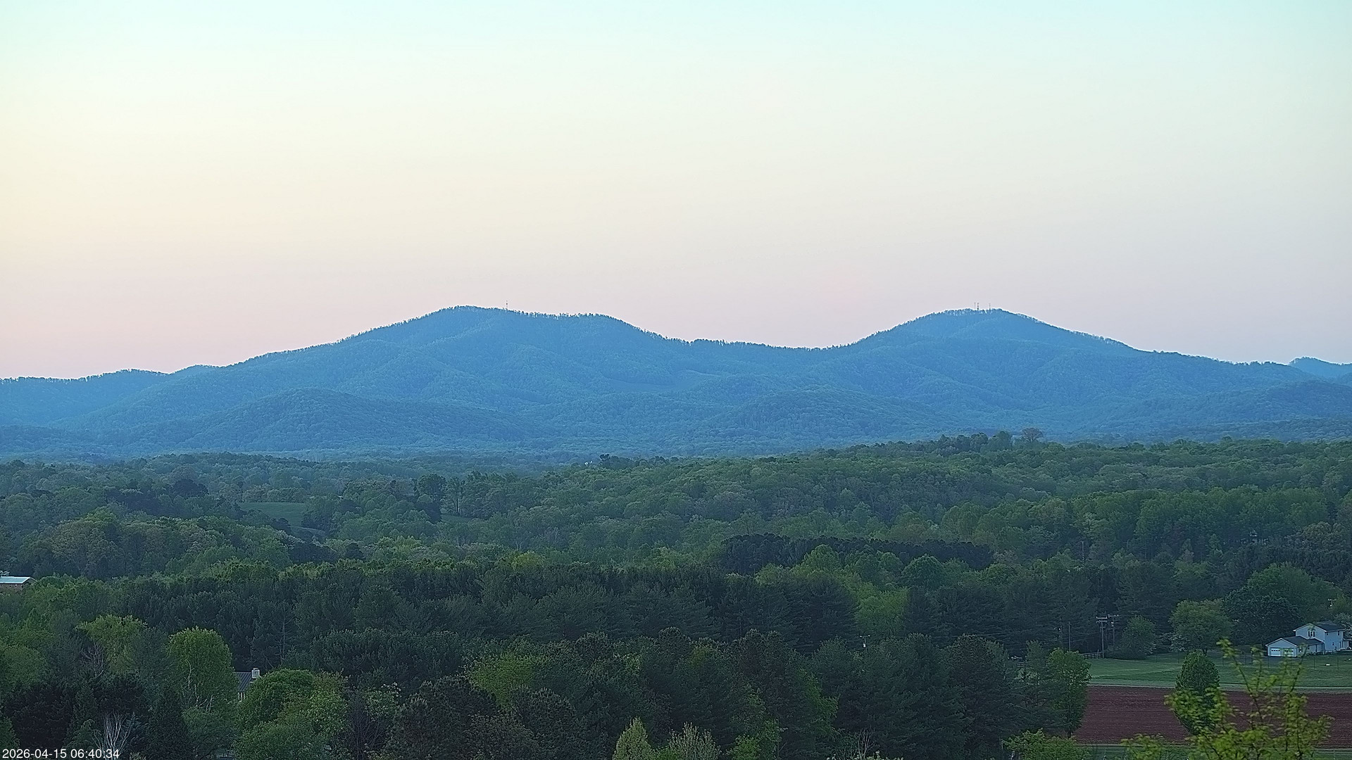time-lapse frame, 2026-04-15 06:40-12:00 webcam