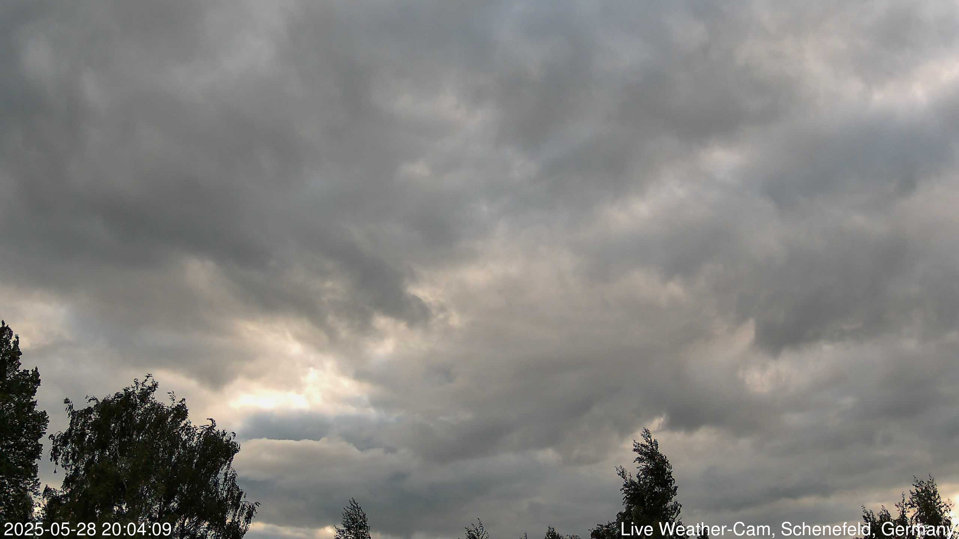time-lapse frame, 2025-05-28 20:04-22:34 webcam