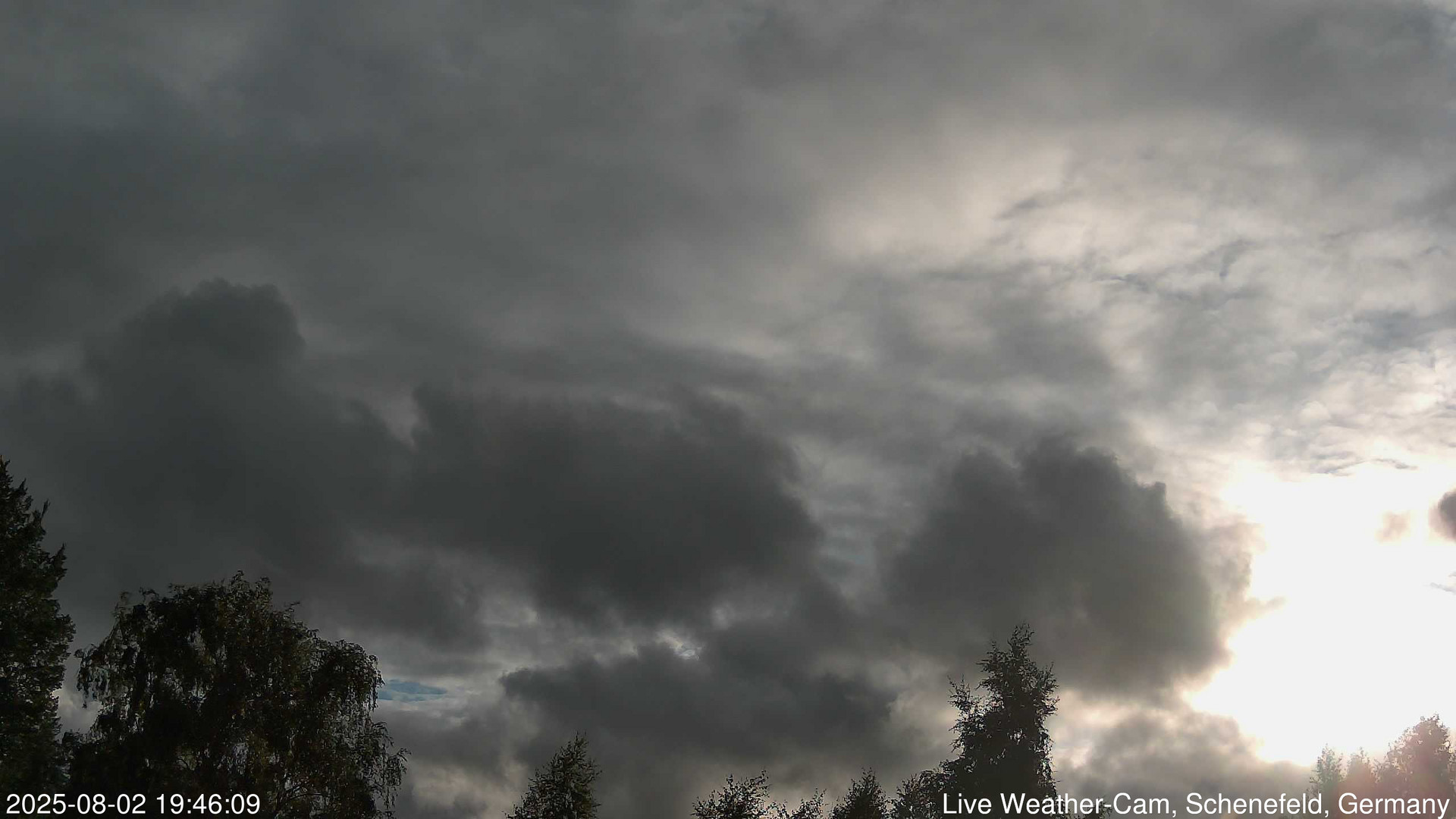 time-lapse frame, 2025-08-02 19:46-22:16 webcam