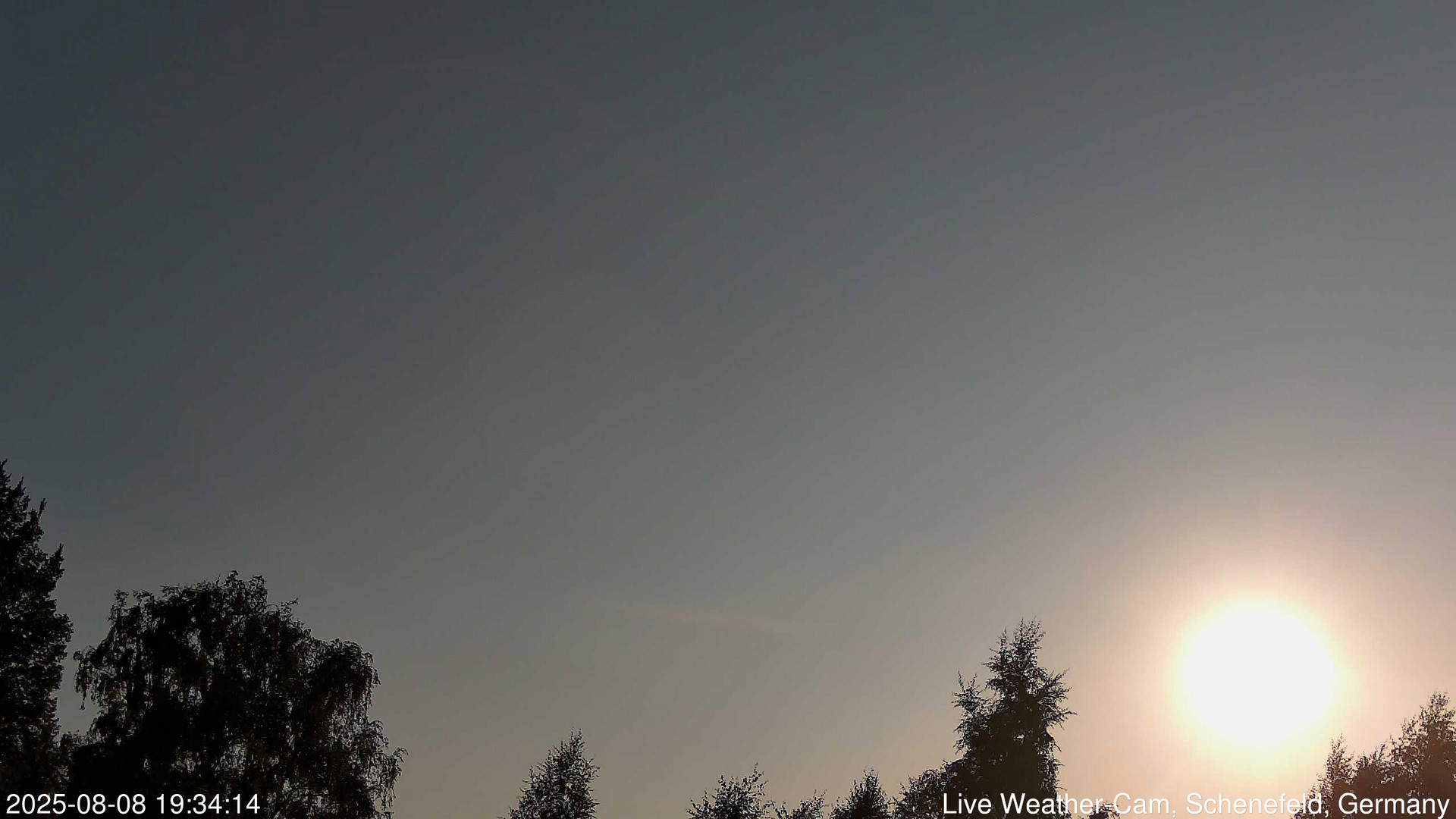 time-lapse frame, 2025-08-08 19:34-22:04 webcam