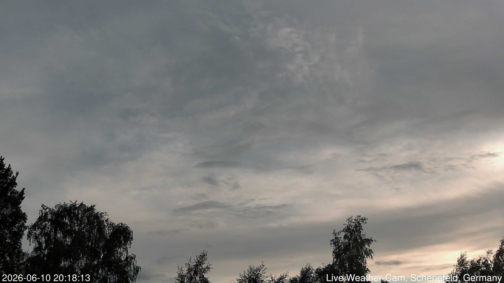 time-lapse frame, 2026-06-10 20:18-22:48 webcam