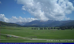 view from Pian Cansiglio - Casera Le Rotte on 2025-04-29